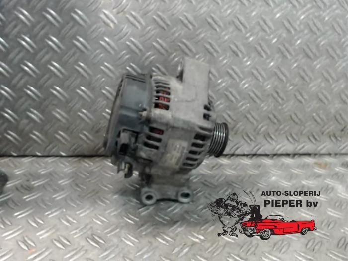 Gebruikte Dynamo Ford Focus 1 Wagon 1.6 16V Prijs € 36,75 Margeregeling aangeboden door Autosloperij Pieper BV
