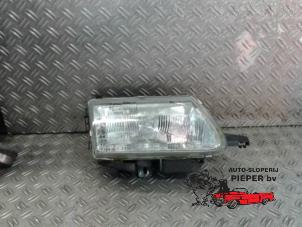 Gebruikte Koplamp rechts Citroen Saxo 1.4i SX,VSX Prijs op aanvraag aangeboden door Autosloperij Pieper BV