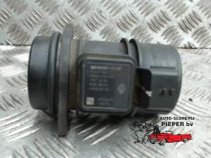 Gebruikte Luchtmassameter Renault Kangoo Express (FC) 1.5 dCi 60 Prijs € 36,75 Margeregeling aangeboden door Autosloperij Pieper BV