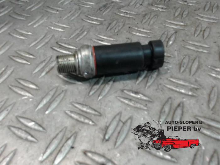 Gebruikte Oliedruk sensor Chevrolet Camaro 5.7 Z-28 Prijs € 10,50 Margeregeling aangeboden door Autosloperij Pieper BV