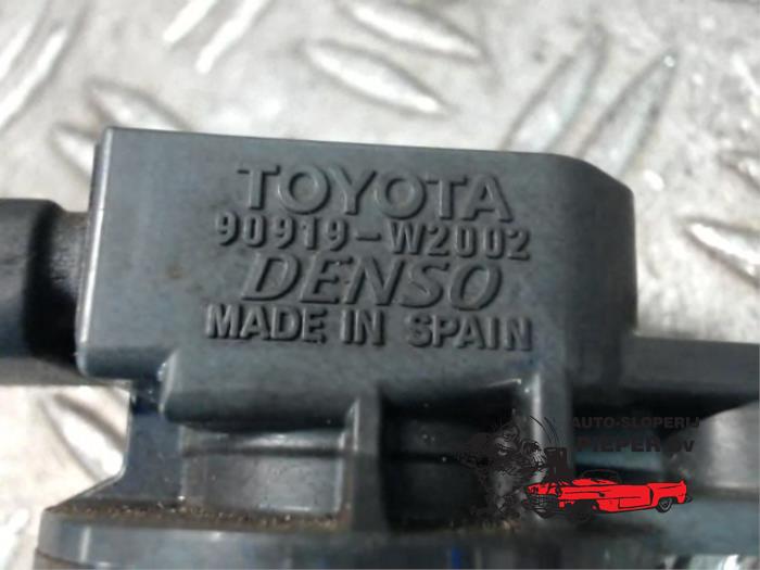 Pen Bobine van een Toyota Aygo (B40) 1.0 12V VVT-i 2015