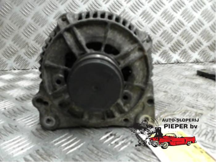 Gebruikte Alternator Dodge Mini Ram Van 2.5 TD Prijs € 42,00 Margeregeling aangeboden door Autosloperij Pieper BV