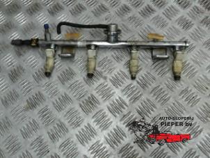 Gebruikte Injector brug Ford Mondeo III Wagon 1.8 16V Prijs € 42,00 Margeregeling aangeboden door Autosloperij Pieper BV