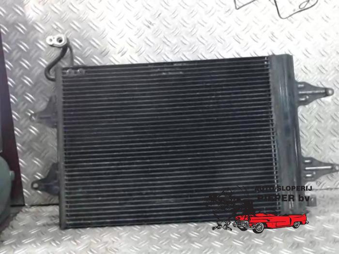 Gebruikte Airco Condensor Volkswagen Polo IV (9N1/2/3) 1.4 16V Prijs € 42,00 Margeregeling aangeboden door Autosloperij Pieper BV