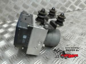 Gebruikte ABS Pomp Volkswagen Passat Variant (365) 1.4 TSI 16V Prijs € 210,00 Margeregeling aangeboden door Autosloperij Pieper BV