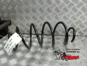 Nieuwe Schroefveer voor Ford Mondeo Prijs € 50,82 Inclusief btw aangeboden door Autosloperij Pieper BV