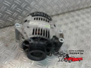 Gebruikte Dynamo Renault Megane Coupé (DA) 1.4 16V Prijs € 52,50 Margeregeling aangeboden door Autosloperij Pieper BV