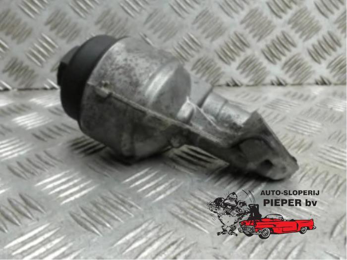 Gebruikte Oliefilterhuis Seat Ibiza III (6L1) 1.2 12V Prijs € 26,25 Margeregeling aangeboden door Autosloperij Pieper BV