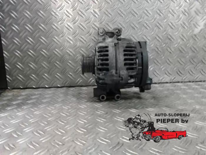 Gebruikte Dynamo BMW 3 serie Touring (E46/3) 318i 16V Prijs € 47,25 Margeregeling aangeboden door Autosloperij Pieper BV