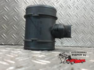 Gebruikte Luchtmassameter Opel Vectra C Caravan 3.0 CDTI V6 24V Prijs op aanvraag aangeboden door Autosloperij Pieper BV