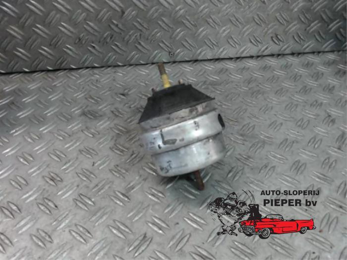 Gebruikte Motorrubber Audi A4 Avant (B6) 1.9 TDI 100 Prijs € 31,50 Margeregeling aangeboden door Autosloperij Pieper BV