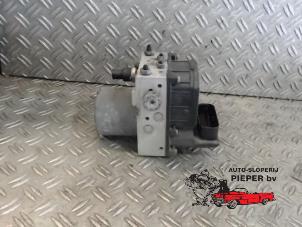 Gebruikte ABS Pomp Audi A4 Avant (B6) 2.5 TDI 24V Prijs € 78,75 Margeregeling aangeboden door Autosloperij Pieper BV