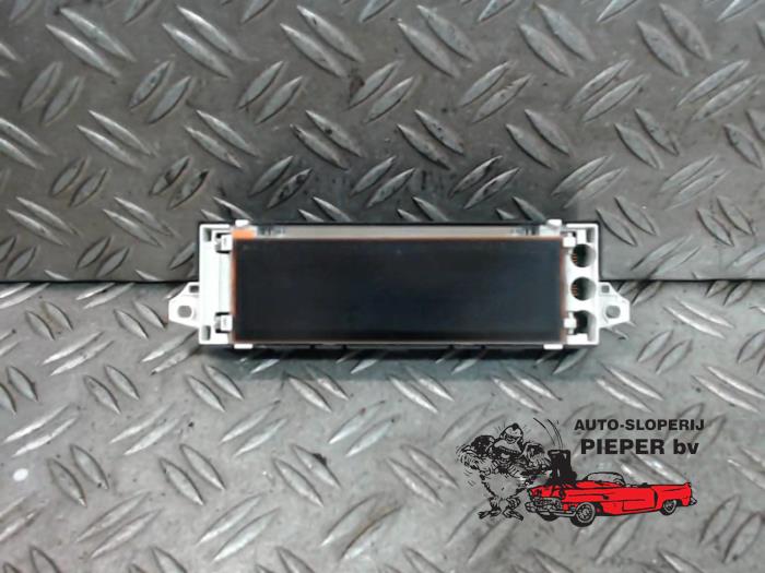 Gebruikte Display Interieur Peugeot Partner (GC/GF/GG/GJ/GK) 1.6 HDI 90 16V Prijs € 26,25 Margeregeling aangeboden door Autosloperij Pieper BV