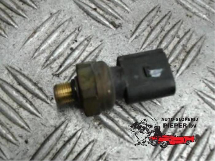 Gebruikte Brandstofdruk sensor Volkswagen Touran (1T1/T2) 2.0 FSI 16V Prijs € 26,25 Margeregeling aangeboden door Autosloperij Pieper BV