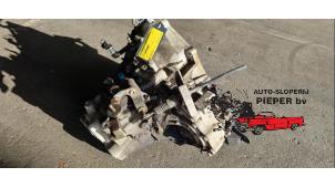 Gebruikte Versnellingsbak Hyundai Coupe 2.7 V6 24V Prijs € 250,00 Margeregeling aangeboden door Autosloperij Pieper BV