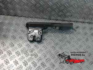 Gebruikte Slotmechaniek Achterklep Audi TT (8N3) 1.8 20V Turbo Prijs op aanvraag aangeboden door Autosloperij Pieper BV