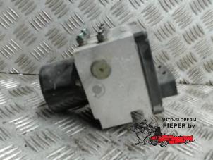 Gebruikte ABS Pomp Peugeot 407 SW (6E) 2.0 16V Prijs € 78,75 Margeregeling aangeboden door Autosloperij Pieper BV