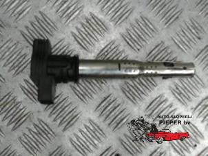 Gebruikte Pen Bobine Audi A4 Avant Quattro (B7) 2.0 TFSI 20V Prijs € 26,25 Margeregeling aangeboden door Autosloperij Pieper BV