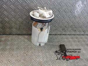 Gebruikte Benzinepomp Ford Tourneo Courier (JU2) 1.0 Ti-VCT EcoBoost 12V Prijs op aanvraag aangeboden door Autosloperij Pieper BV