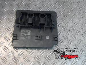 Gebruikte Computer Body Control Volkswagen Caddy III (2KA,2KH,2CA,2CH) 1.6 TDI 16V Prijs € 262,50 Margeregeling aangeboden door Autosloperij Pieper BV