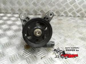 Gebruikte Pomp Servo Honda Civic (EM) 1.7 16V LS Prijs € 78,75 Margeregeling aangeboden door Autosloperij Pieper BV