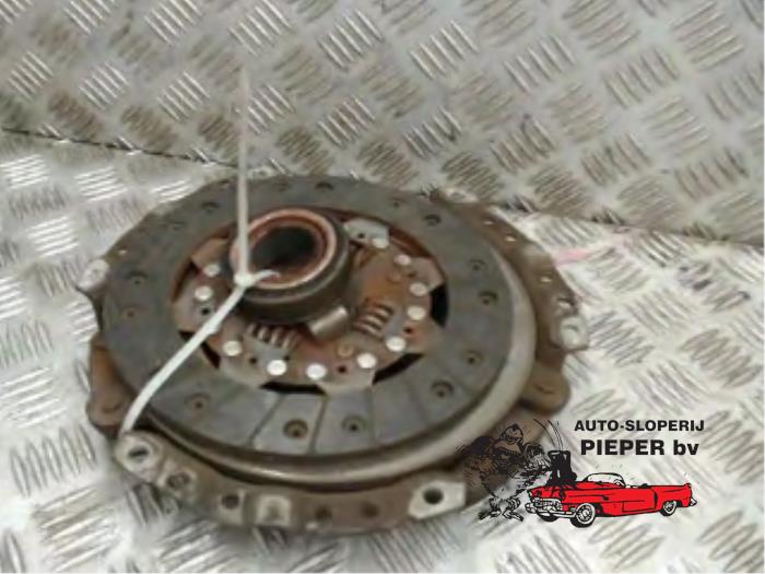 Gebruikte Koppelingsset (compleet) Toyota Corolla (E12) 1.6 16V VVT-i Prijs € 42,00 Margeregeling aangeboden door Autosloperij Pieper BV