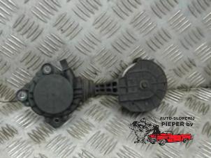 Gebruikte Spanrol Multiriem Peugeot 207 SW (WE/WU) 1.4 16V Vti Prijs € 36,75 Margeregeling aangeboden door Autosloperij Pieper BV