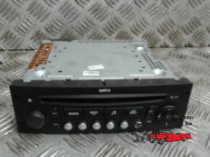 Gebruikte Radio CD Speler Peugeot 207 SW (WE/WU) 1.4 16V Vti Prijs € 63,00 Margeregeling aangeboden door Autosloperij Pieper BV