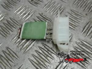 Gebruikte Kachel Weerstand Mini Mini (R56) 1.6 16V Cooper Prijs € 10,50 Margeregeling aangeboden door Autosloperij Pieper BV