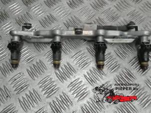 Gebruikte Injector brug Honda Civic (FK/FN) 1.8i VTEC 16V Prijs € 78,75 Margeregeling aangeboden door Autosloperij Pieper BV