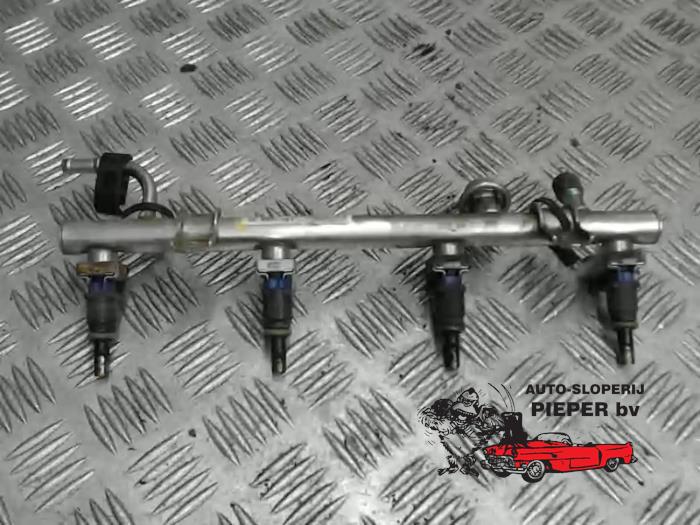 Gebruikte Galerij (Injectie) Mercedes A (W169) 1.7 A-170 5-Drs. Prijs € 63,00 Margeregeling aangeboden door Autosloperij Pieper BV