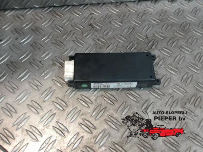 Gebruikte Bluetooth module Peugeot 1007 (KM) 1.6 GTI,Gentry 16V Prijs € 42,00 Margeregeling aangeboden door Autosloperij Pieper BV