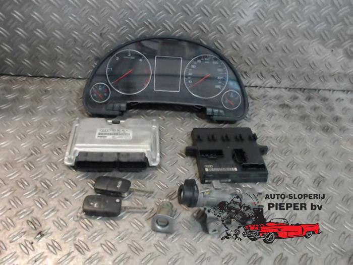 Gebruikte Computer Motormanagement Audi A4 Avant (B6) 2.5 TDI 24V Prijs € 157,50 Margeregeling aangeboden door Autosloperij Pieper BV