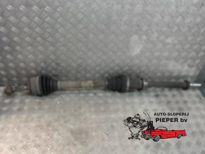 Gebruikte Steekas rechts-voor Peugeot 206 (2A/C/H/J/S) 1.4 XR,XS,XT,Gentry Prijs € 36,75 Margeregeling aangeboden door Autosloperij Pieper BV