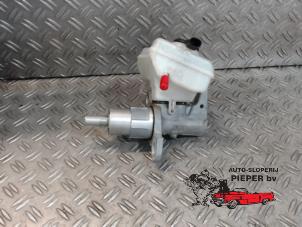 Gebruikte Hoofdremcilinder Audi A6 (C7) 2.0 TDI 16V Prijs € 36,75 Margeregeling aangeboden door Autosloperij Pieper BV