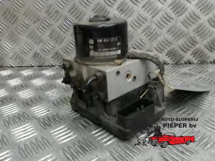 Gebruikte ABS Pomp Volkswagen Lupo (6X1) 1.4 16V 75 Prijs € 52,50 Margeregeling aangeboden door Autosloperij Pieper BV