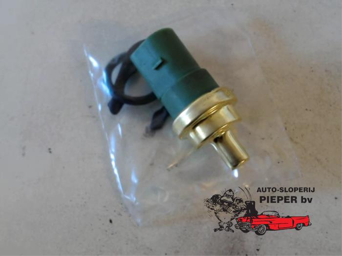 Gebruikte Temperatuursensor Motor Volkswagen Golf IV (1J1) 1.6 16V Prijs € 10,50 Margeregeling aangeboden door Autosloperij Pieper BV