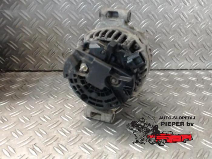 Dynamo van een Ford Transit 2.0 TDdi 16V 260S 2003