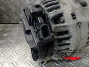 Dynamo van een Ford Transit 2.0 TDdi 16V 260S 2003