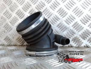 Gebruikte Luchtinlaat slang BMW 3 serie Compact (E36/5) 323Ti Prijs op aanvraag aangeboden door Autosloperij Pieper BV