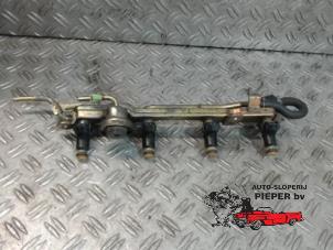 Gebruikte Injector brug Honda Civic (EM) 1.7 16V LS Prijs op aanvraag aangeboden door Autosloperij Pieper BV