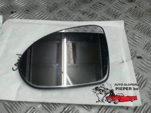 Gebruikte Spiegelglas links Smart Forfour (454) 1.3 16V Prijs € 10,50 Margeregeling aangeboden door Autosloperij Pieper BV