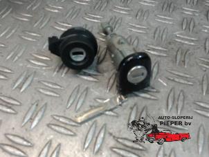 Gebruikte Cilinderslotenset (compleet) Volkswagen Golf V (1K1) 1.4 FSI 16V Prijs op aanvraag aangeboden door Autosloperij Pieper BV