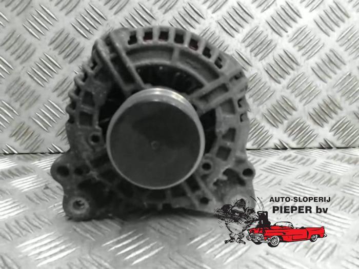 Gebruikte Dynamo Volkswagen Polo IV (9N1/2/3) 1.9 TDI 100 Prijs € 42,00 Margeregeling aangeboden door Autosloperij Pieper BV