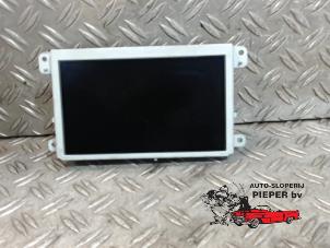 Gebruikte Display Interieur Audi A6 (C6) 2.4 V6 24V Prijs € 78,75 Margeregeling aangeboden door Autosloperij Pieper BV