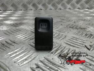 Gebruikte Verwarmingsschakelaar Achterruit Volkswagen Golf II (19E) Prijs € 10,50 Margeregeling aangeboden door Autosloperij Pieper BV