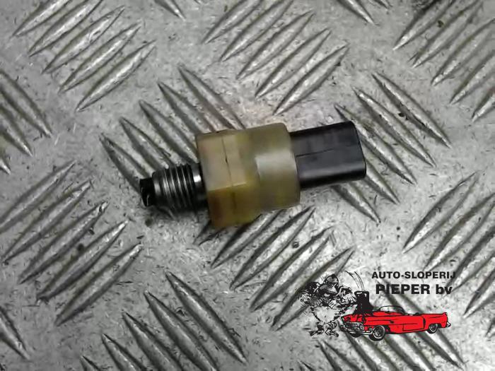Gebruikte Oliedruk sensor Volvo V40 (MV) 2.0 D4 16V Prijs € 15,75 Margeregeling aangeboden door Autosloperij Pieper BV