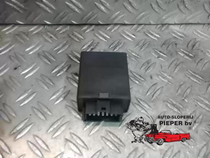 Gebruikte Computer Verlichting Mercedes Vito (638.0) 2.3 110D Prijs € 26,25 Margeregeling aangeboden door Autosloperij Pieper BV