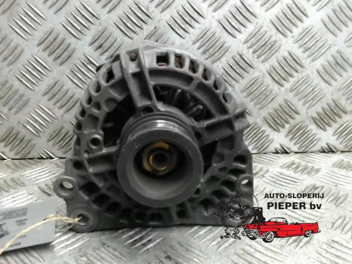Gebruikte Dynamo Volkswagen Golf IV Variant (1J5) 1.4 16V Prijs € 47,25 Margeregeling aangeboden door Autosloperij Pieper BV