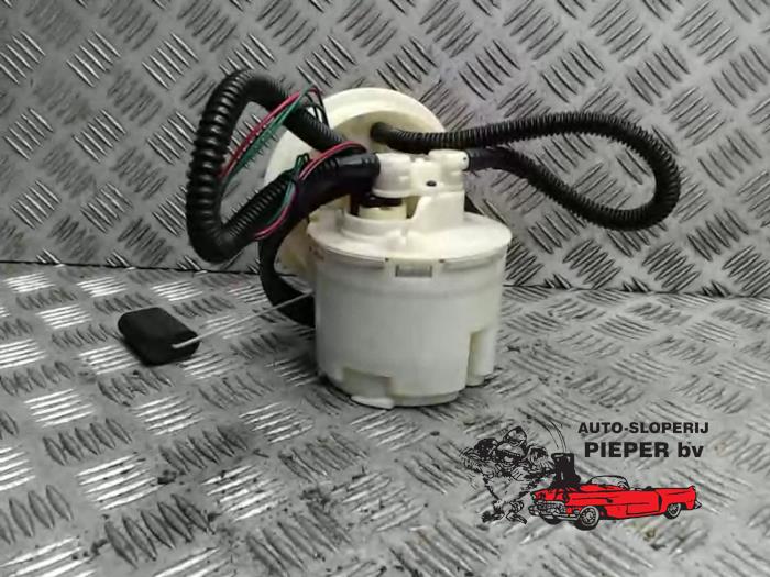 Gebruikte Benzinepomp Ford Focus 1 Wagon 1.4 16V Prijs € 47,25 Margeregeling aangeboden door Autosloperij Pieper BV